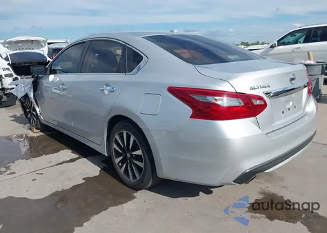 2018 Nissan Altima 2.5 Sv z USA, uszkodzony, nr VIN 1N4AL3AP3JC241419